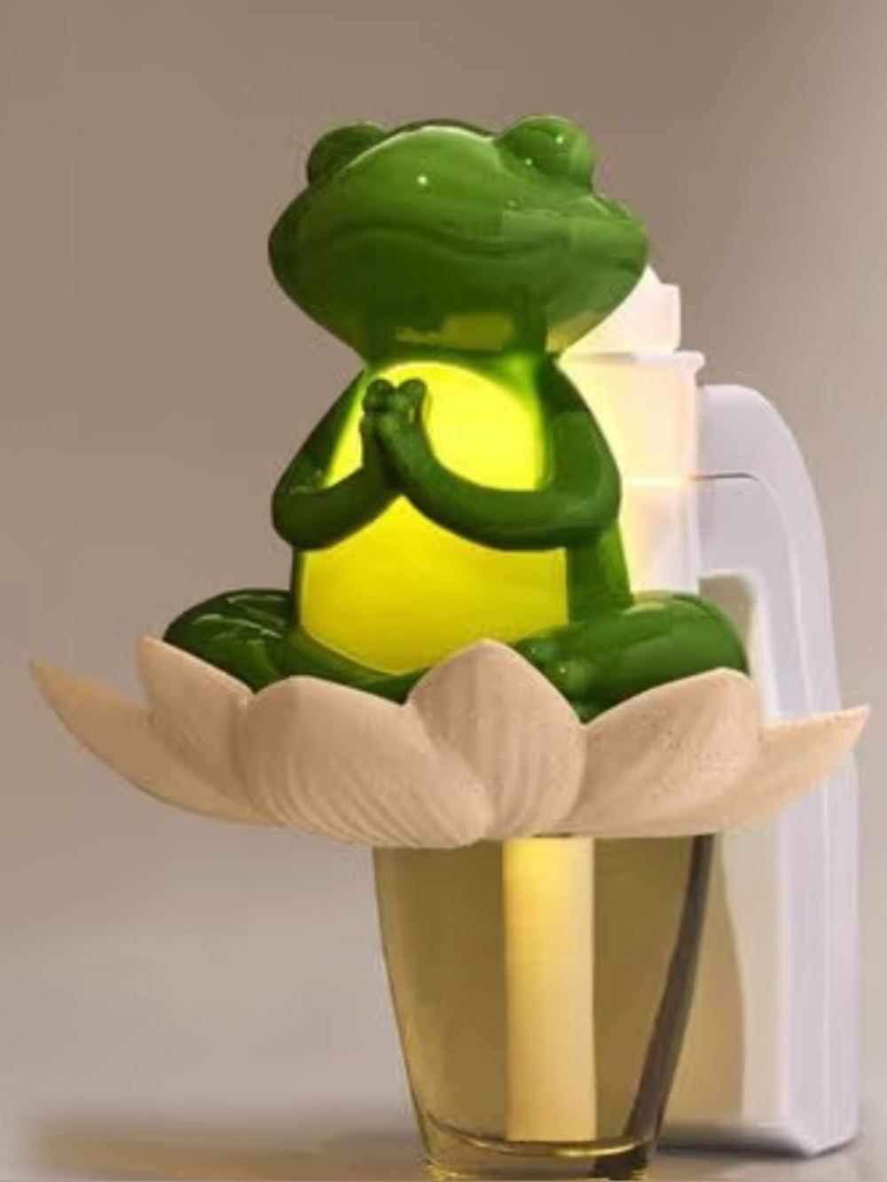 Bath & Body Works Wallflowers Plug-In - Meditating Frog Design - Picture 3 of 3